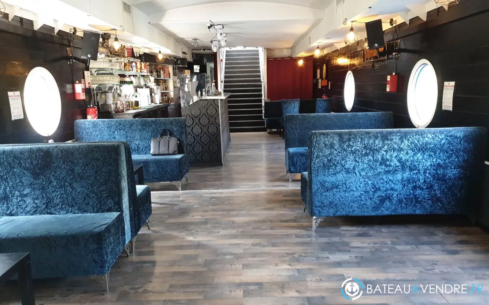 slider 7 Bateau Passagers EF ERP 163 PAX sur 2 niveaux, bar de nuit, restaurant possible