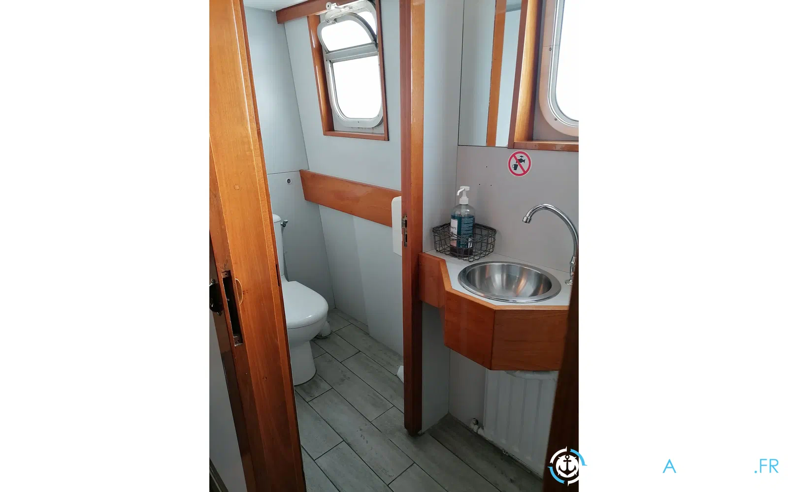 slider 9 Bateau Passagers 150 Pax Restaurant 2 Niveaux