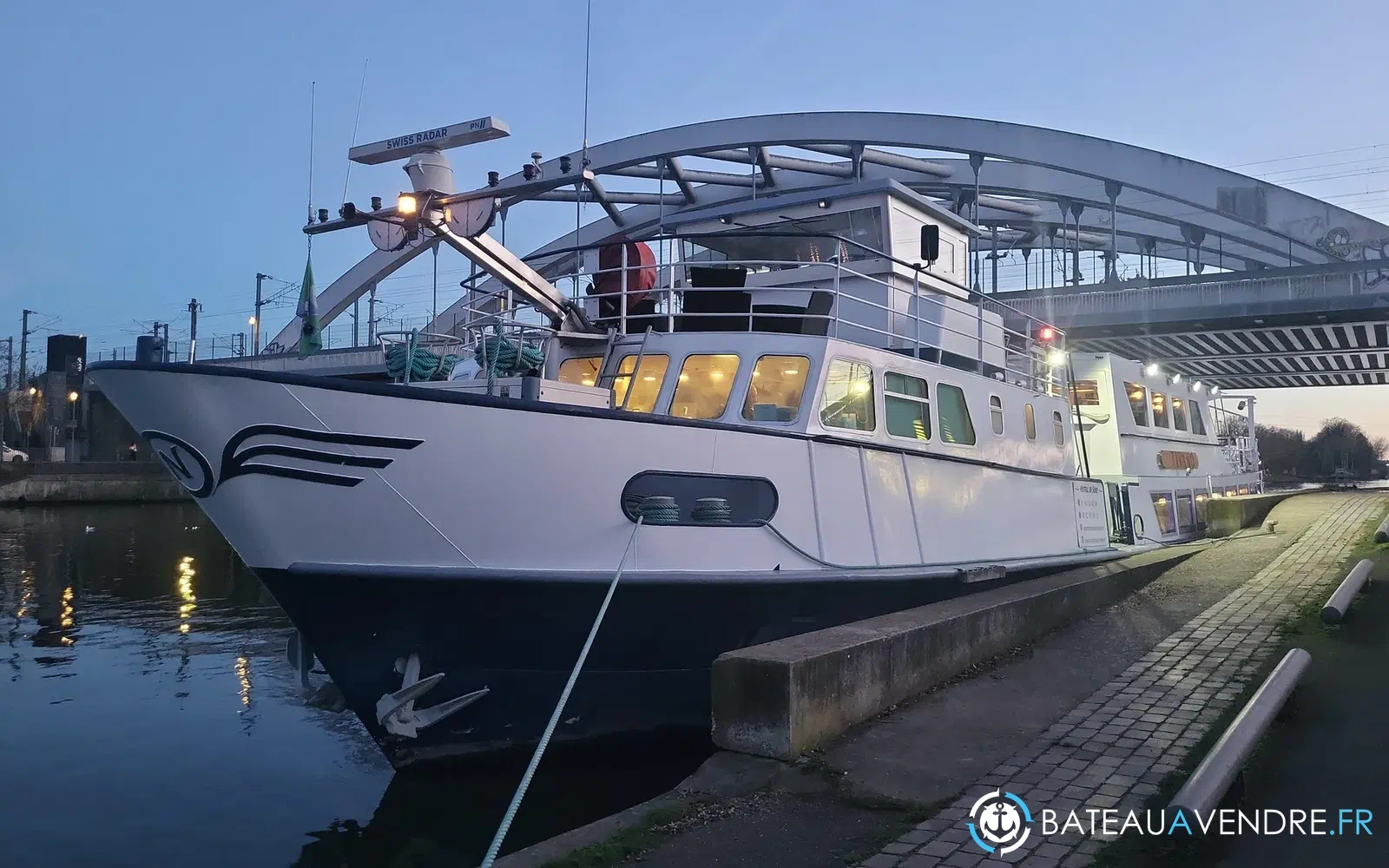slider 0 Bateau Passagers 150 Pax Restaurant 2 Niveaux