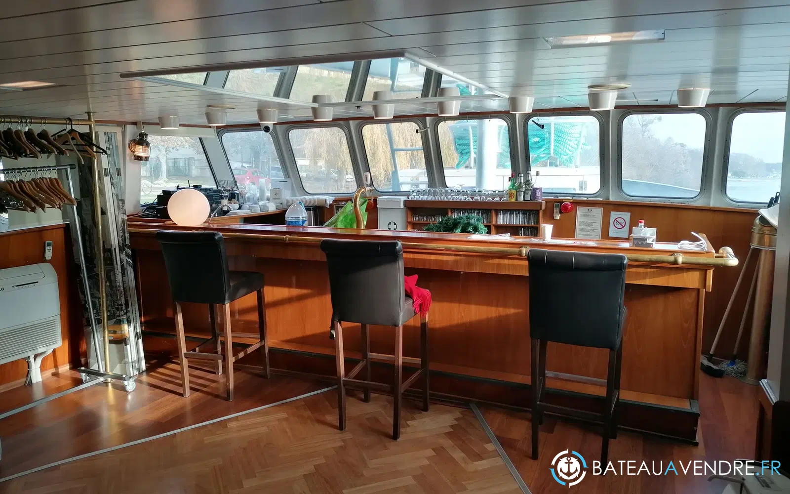 slider 7 Bateau Passagers 150 Pax Restaurant 2 Niveaux