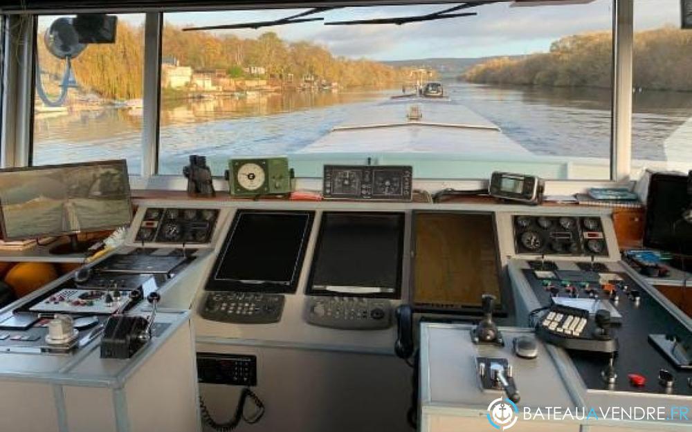 Bateau De Fret 900T electronique / cockpit photo 3