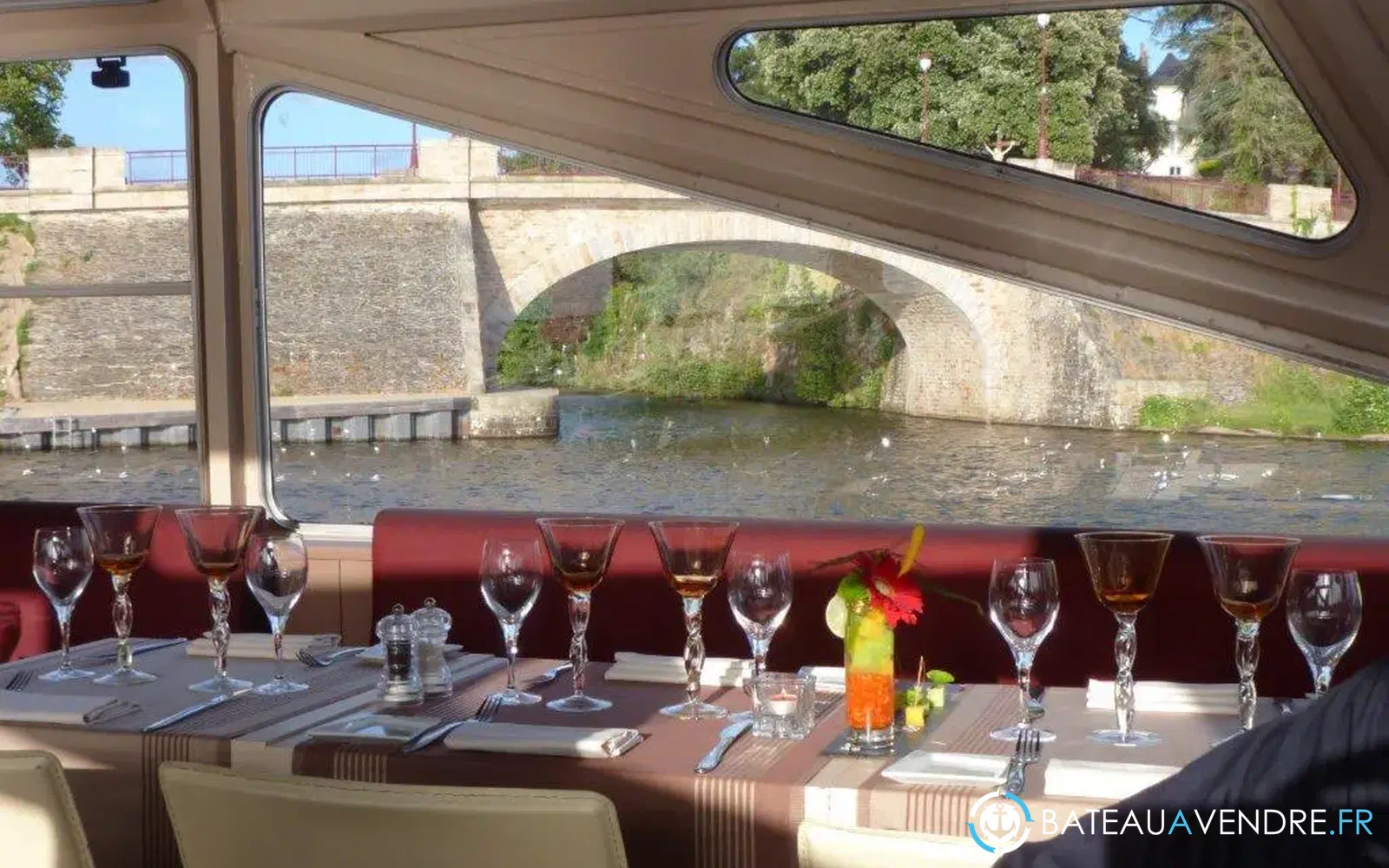 slider 3 Bateau Passagers Bar ou Restaurant