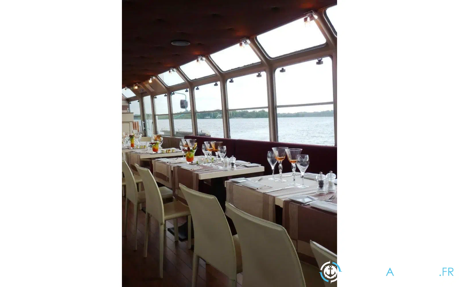 slider 5 Bateau Passagers Bar ou Restaurant