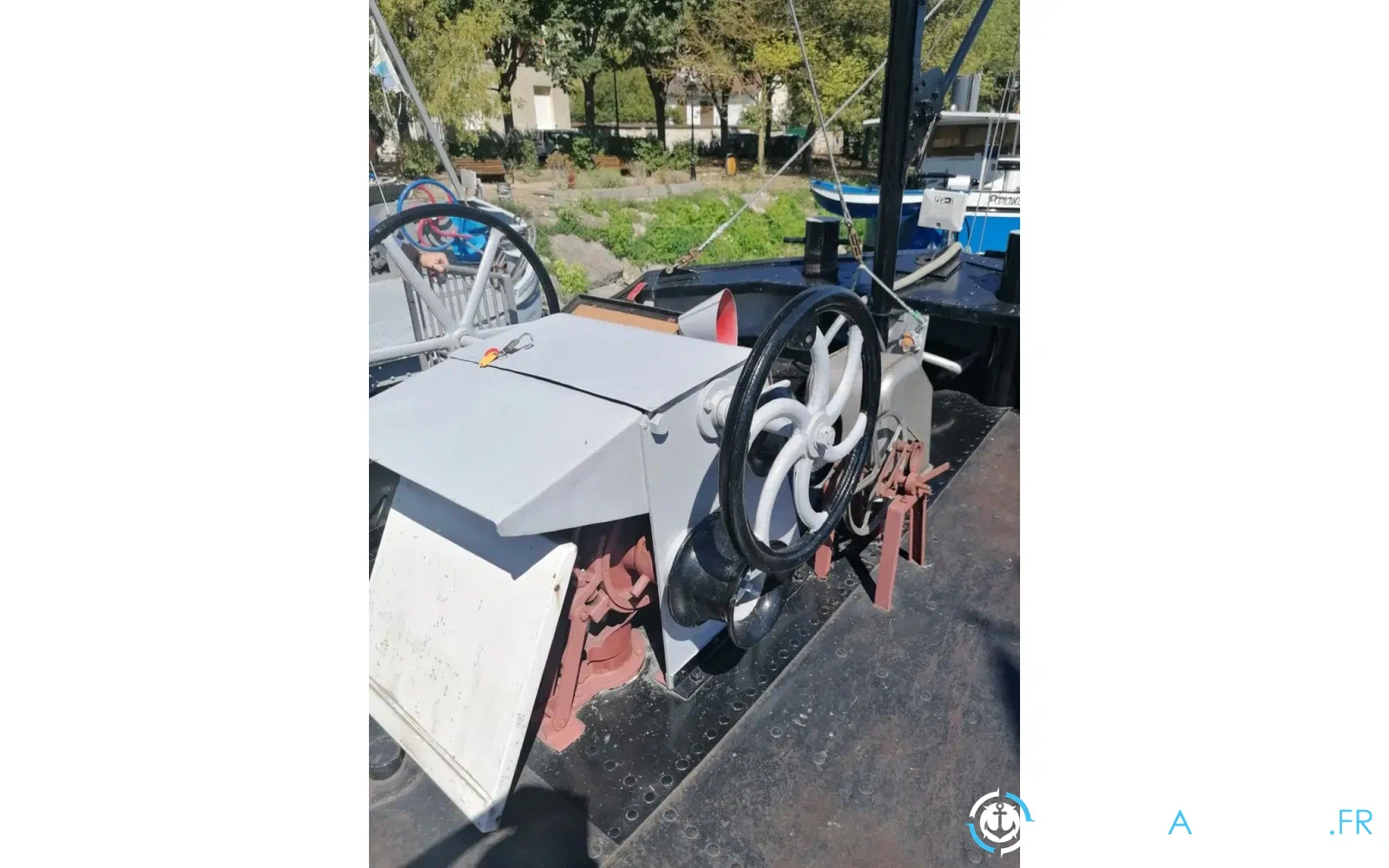 slider 15 Bateau Logement Péniche 4 chambres aménagées