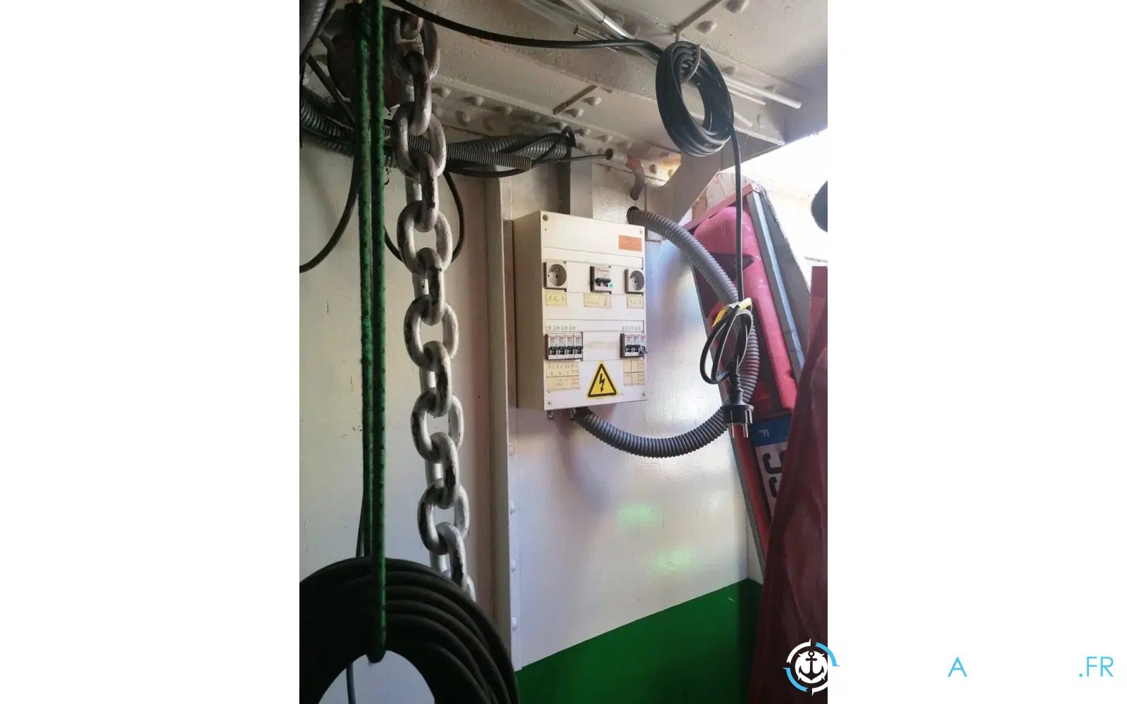slider 16 Bateau Logement Péniche 4 chambres aménagées
