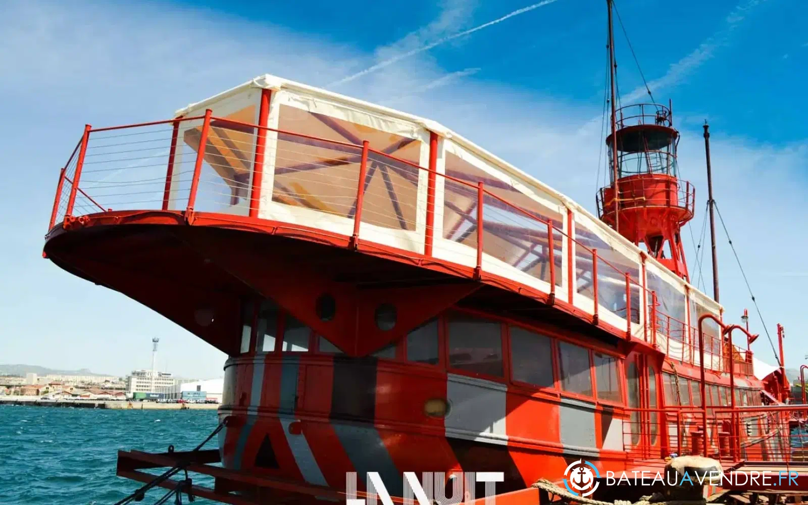 slider 0 Bateau Passagers 300 Personnes, Salle Concert, 3 Bars, 1 Restaurant