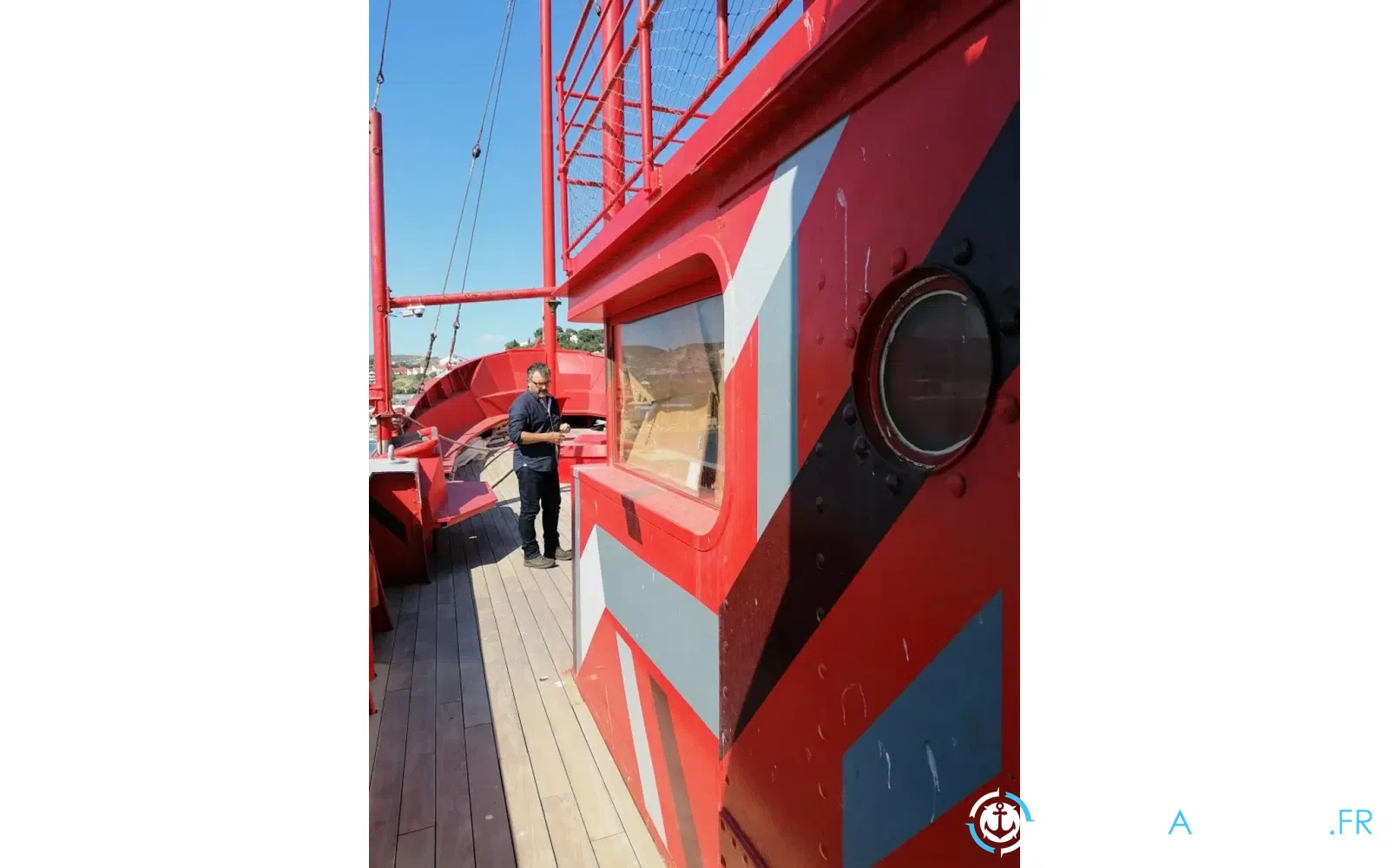 slider 3 Bateau Passagers 300 Personnes, Salle Concert, 3 Bars, 1 Restaurant