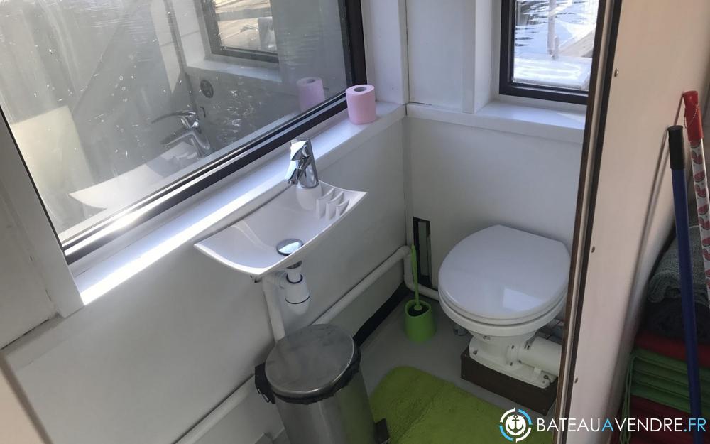 House Boat Maison Flottante cuisine / salle de bain photo 5