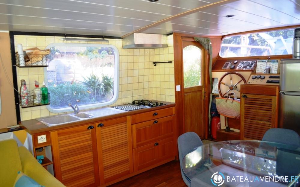 Bateau Logement Silure 15m 2 Cabines interieur photo 5