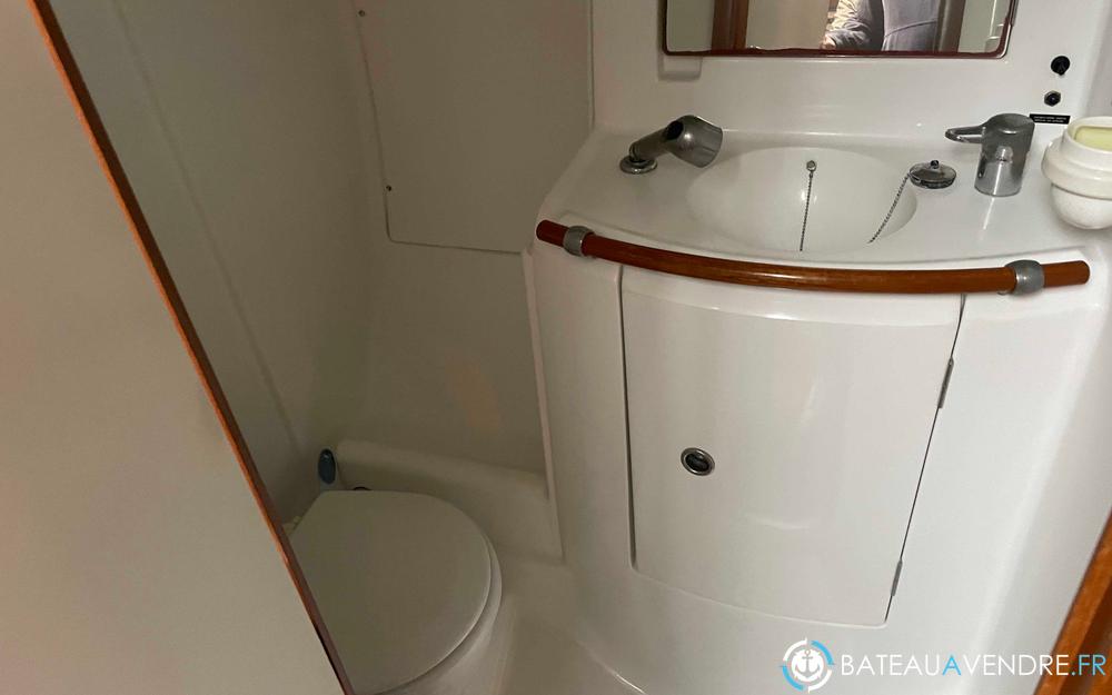 Beneteau Oceanis 411 cuisine / salle de bain photo 3