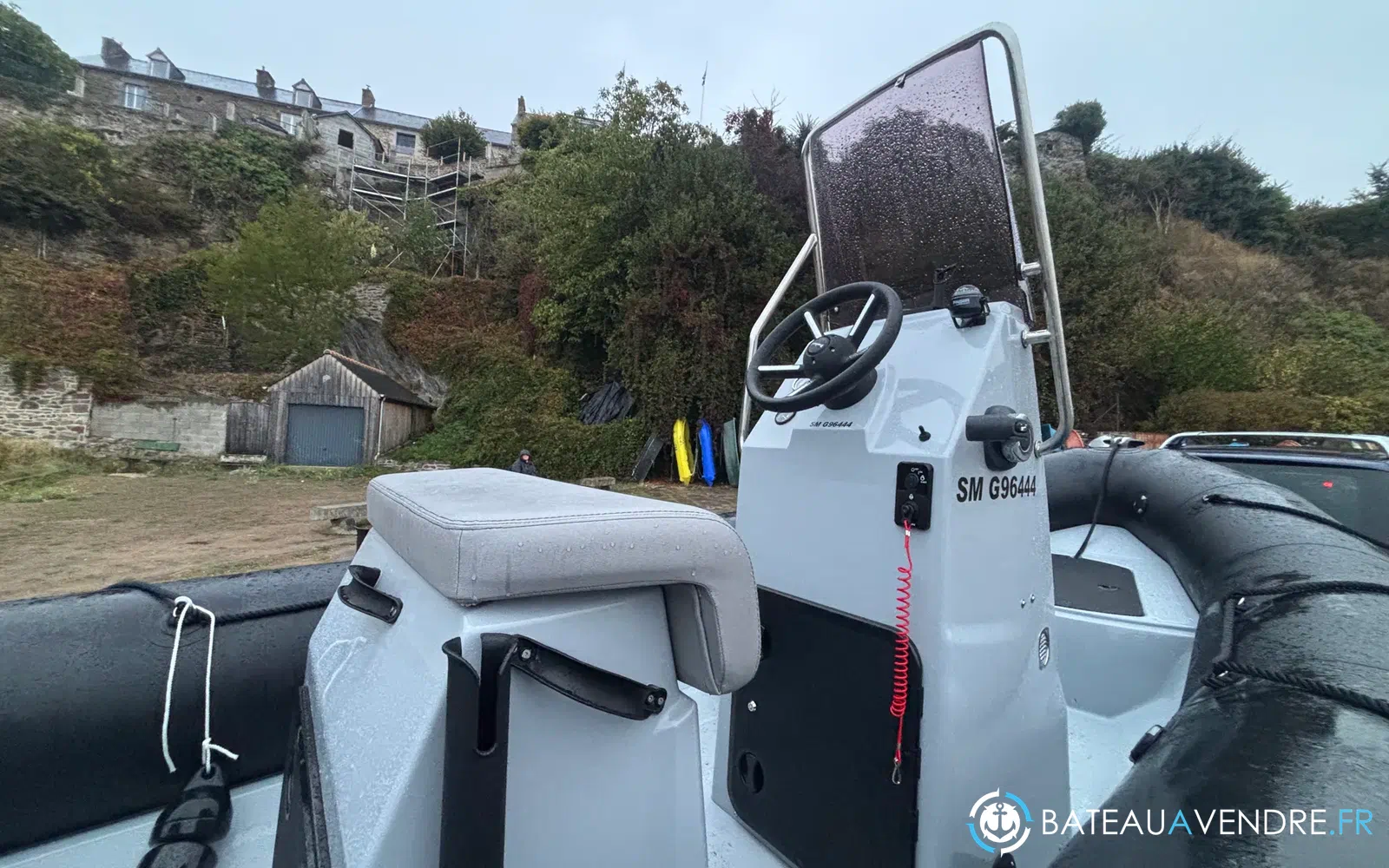 slider 9 Bombard Explorer 550