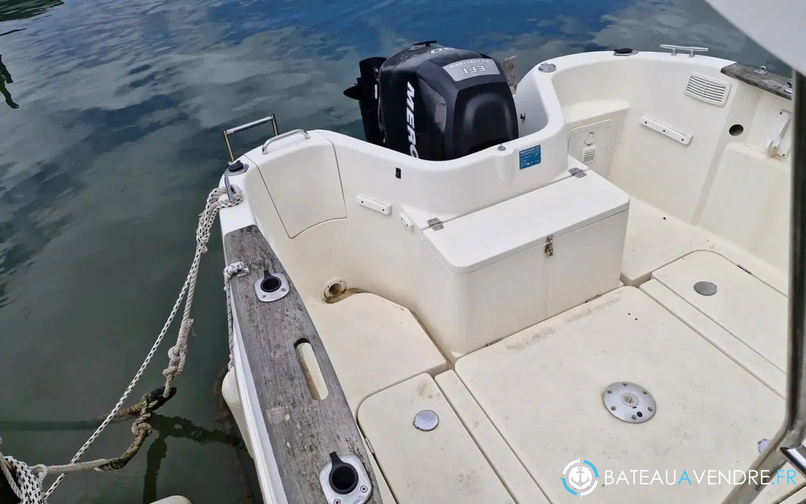 slider 1 Quicksilver 580 Pilothouse