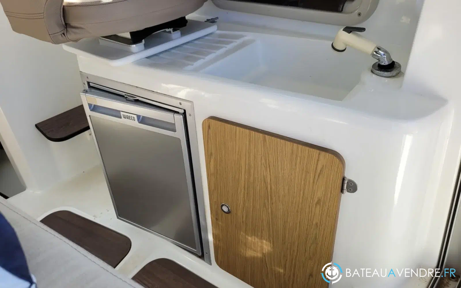 slider 2 Beneteau Antares 780 HB
