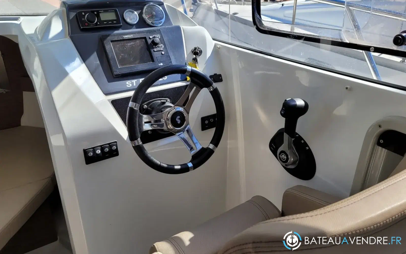 slider 3 Beneteau Antares 780 HB