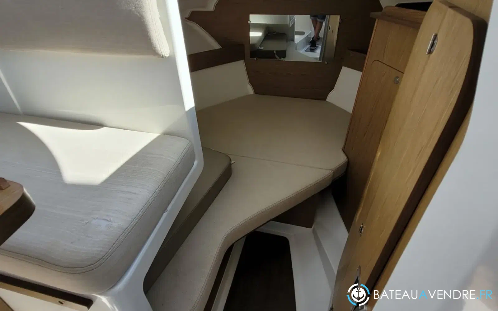 slider 4 Beneteau Antares 780 HB