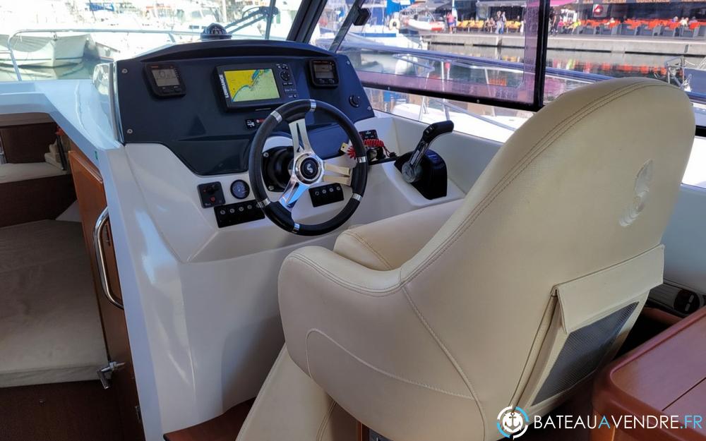 Beneteau Antares 8.80 interieur photo 2