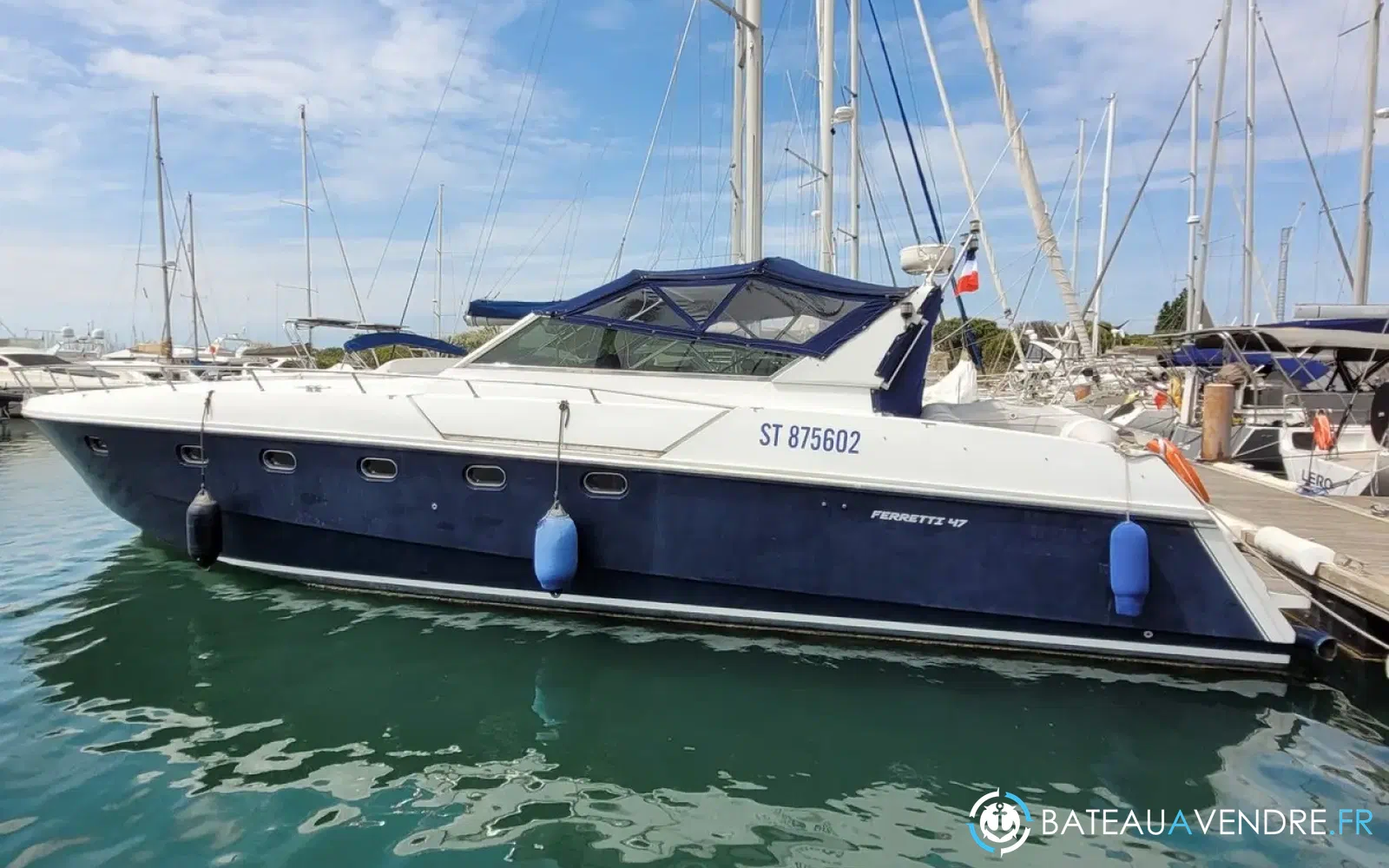 slider 0 Ferretti Altura 47