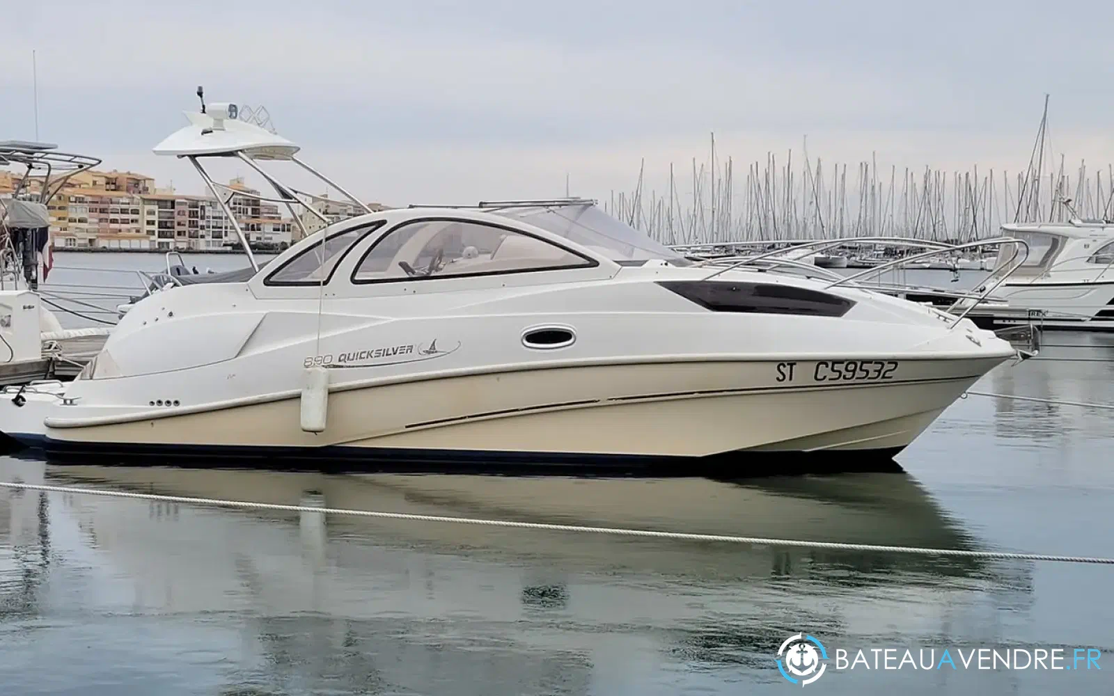 slider 0 Quicksilver 890 Cruiser