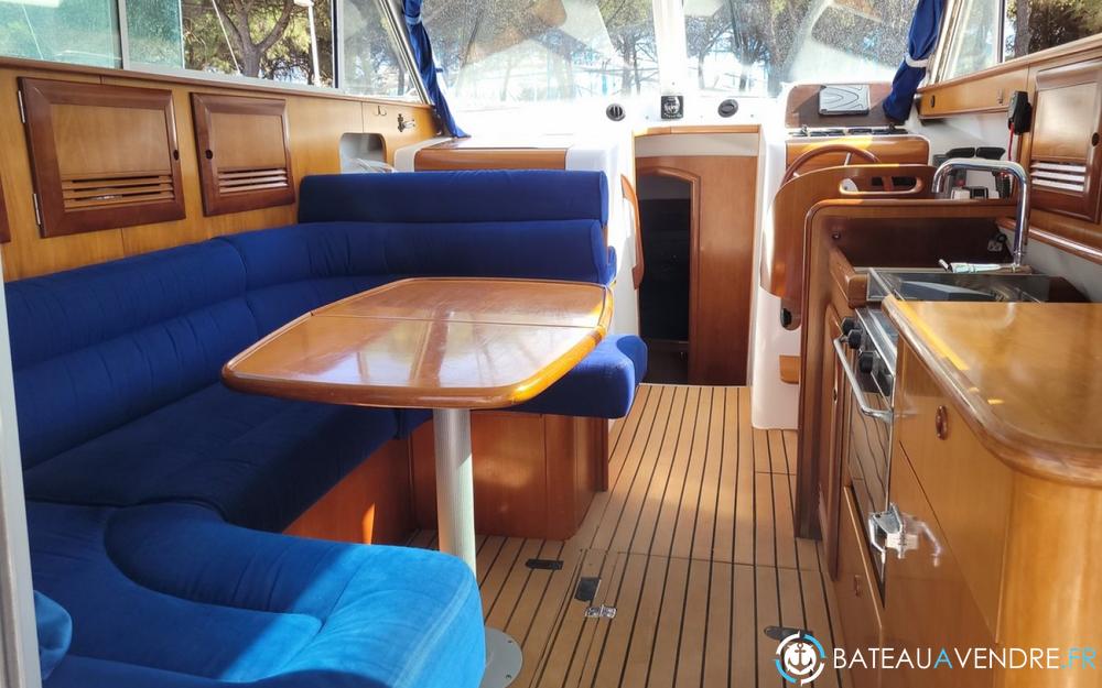 Beneteau Antares 10.80 Fly  interieur photo 2