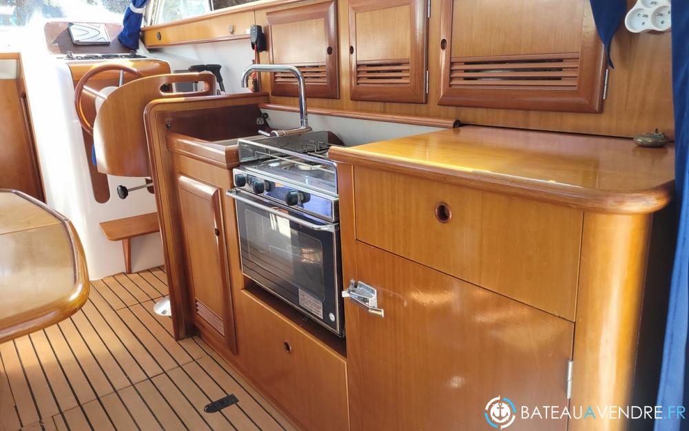 Beneteau Antares 10.80 Fly  cuisine / salle de bain photo 3