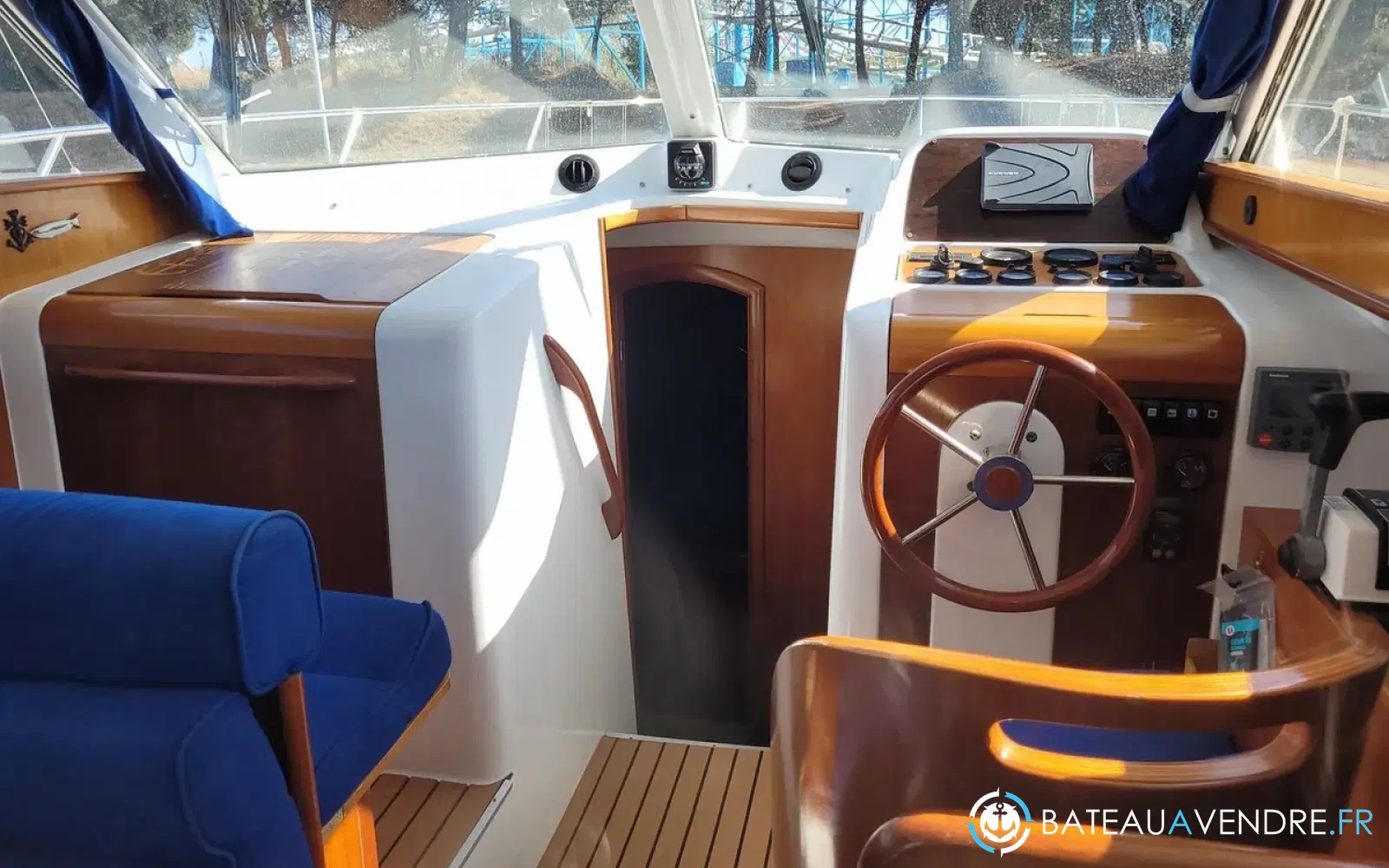 slider 3 Beneteau Antares 10.80 Fly
