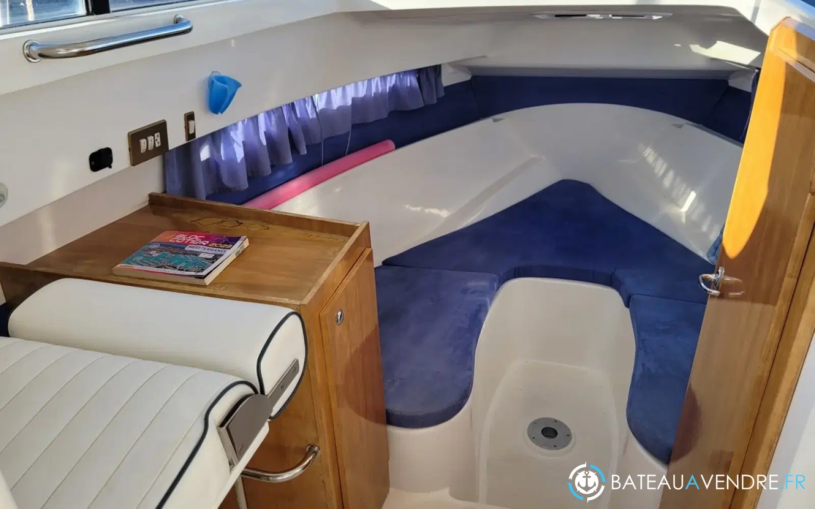 slider 1 Rio 700 Cabin Fish