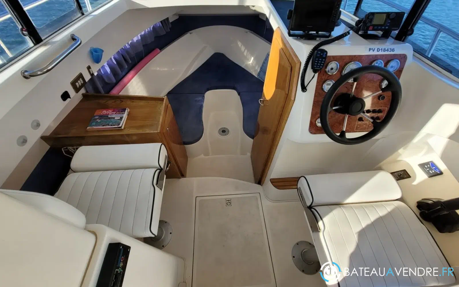 slider 6 Rio 700 Cabin Fish