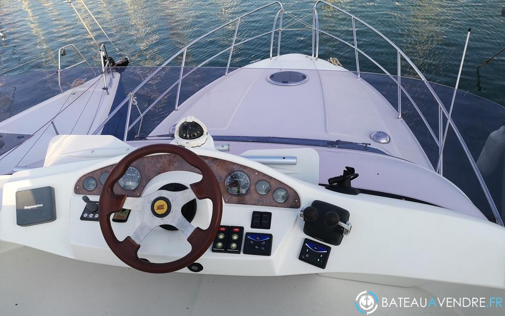 Galeon 330 Fly interieur photo 3