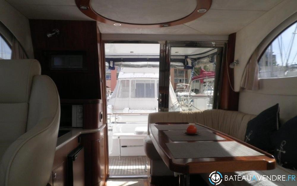 Galeon 330 Fly interieur photo 4