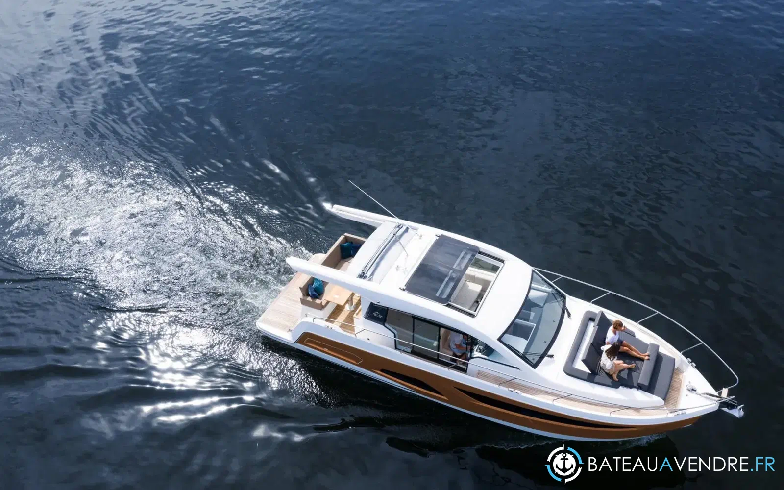 slider 1 Sealine C390