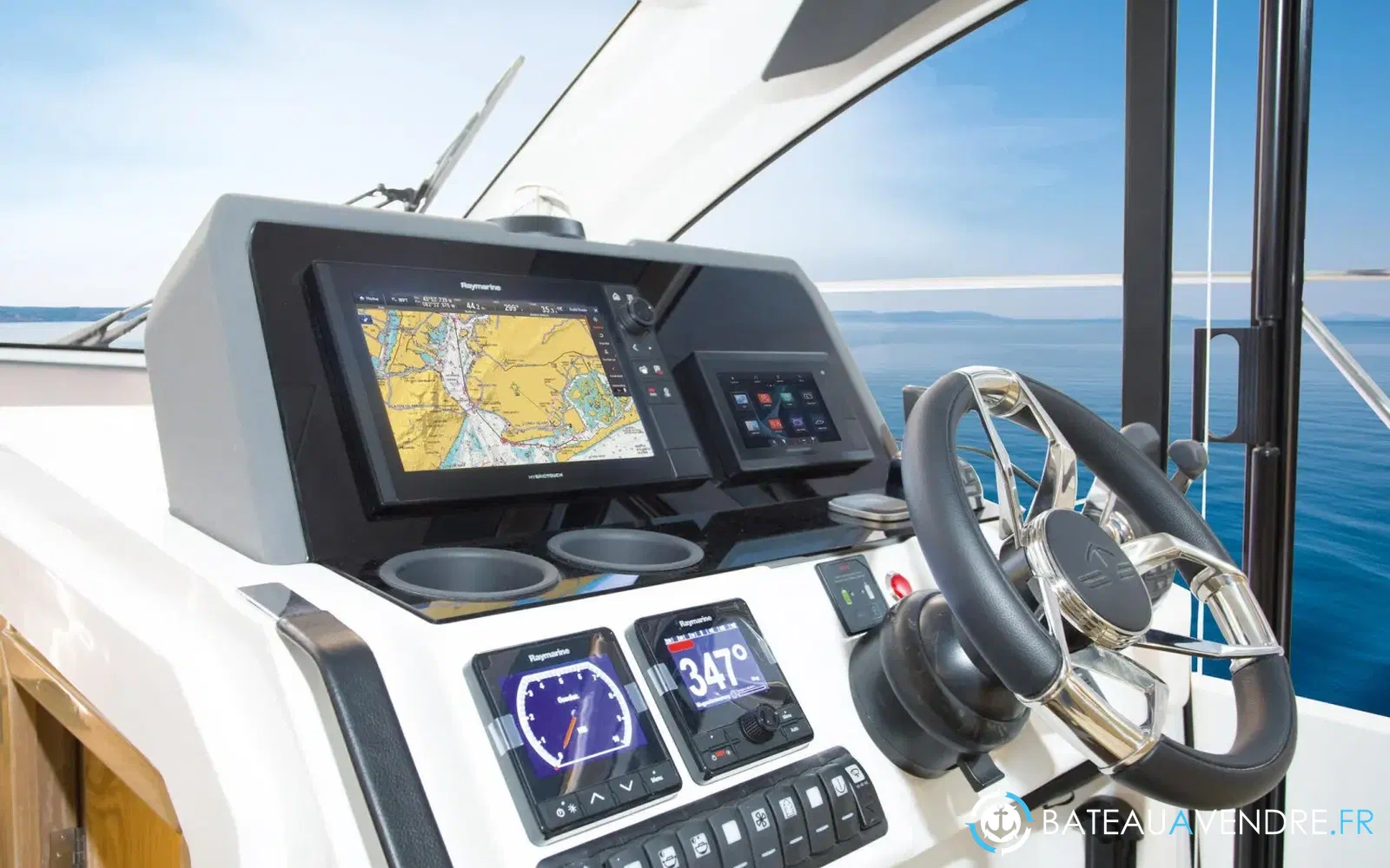 slider 2 Sealine C390