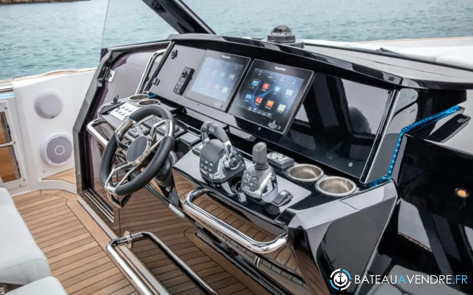 slider 1 Fjord 44 Open
