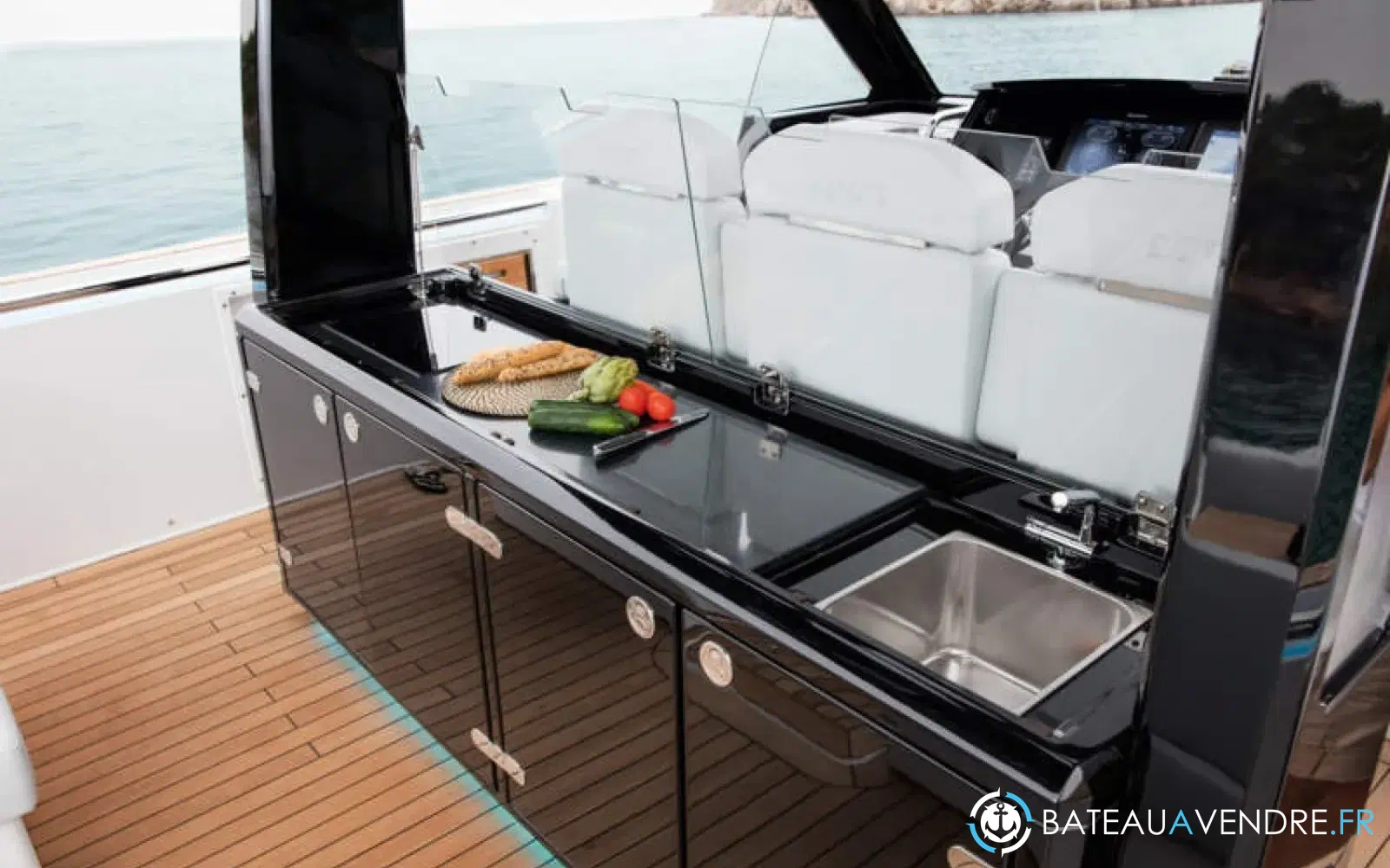 slider 2 Fjord 44 Open