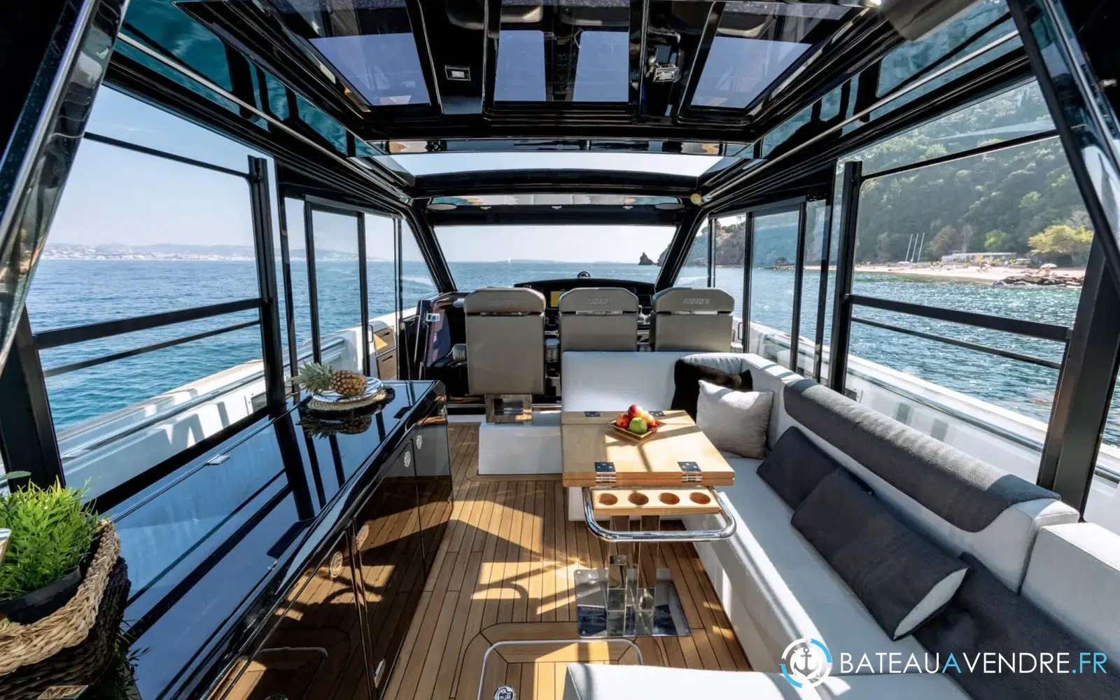 slider 2 Fjord 44 Open