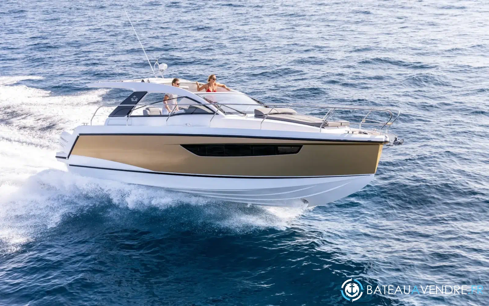 slider 2 Sealine S330v