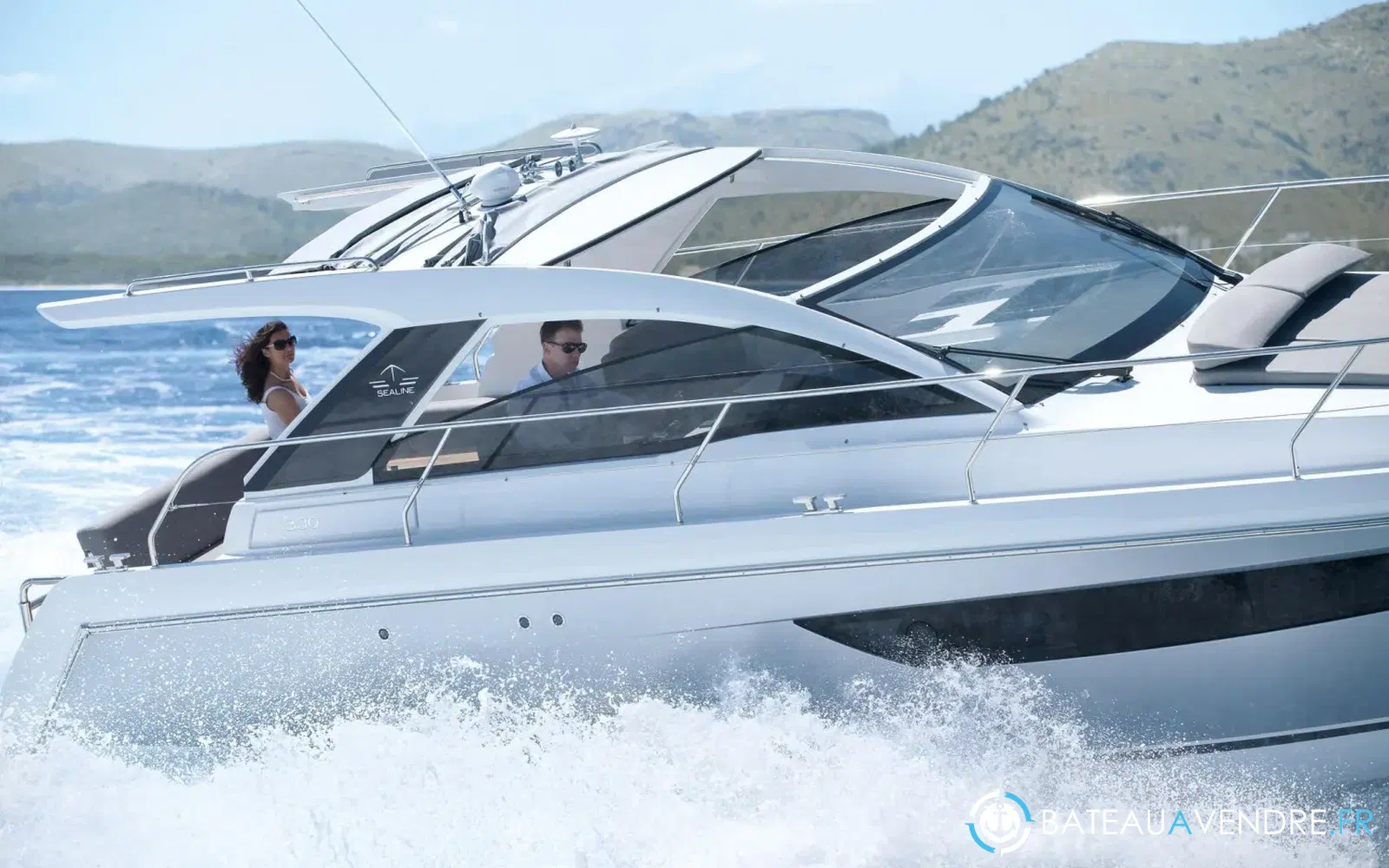 slider 2 Sealine S330