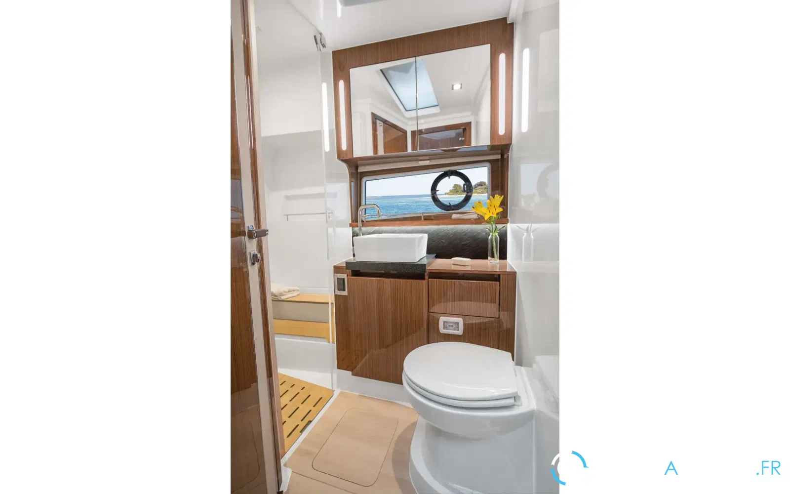 slider 15 Sealine C430