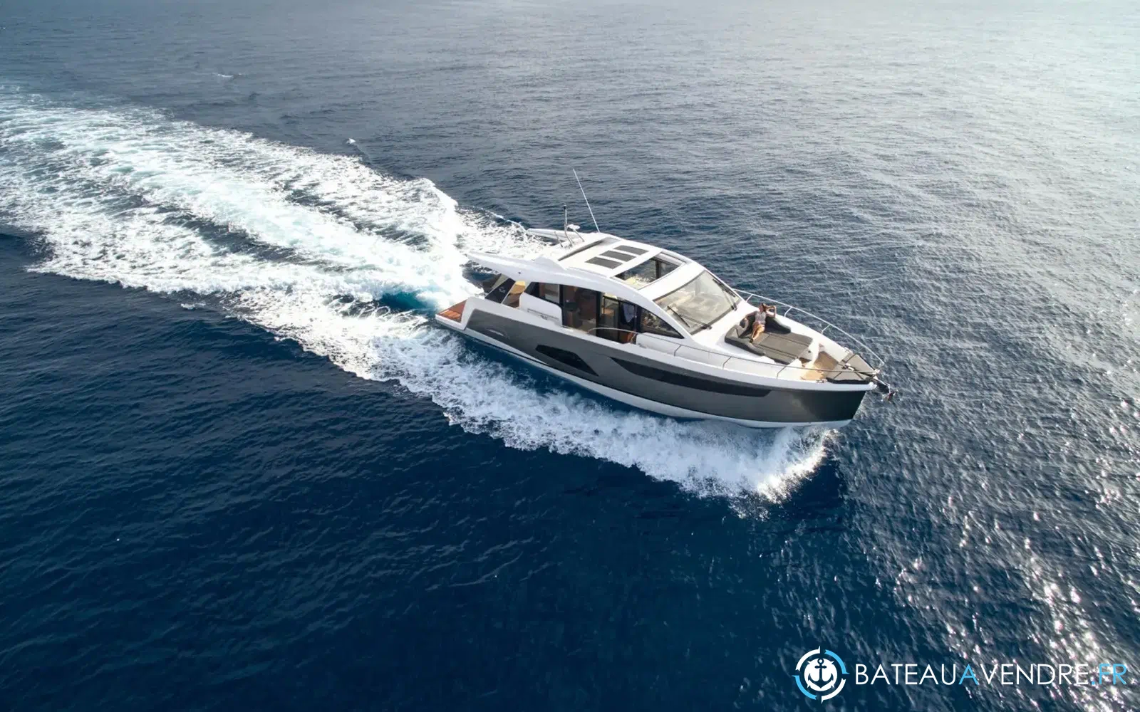 slider 0 Sealine C530