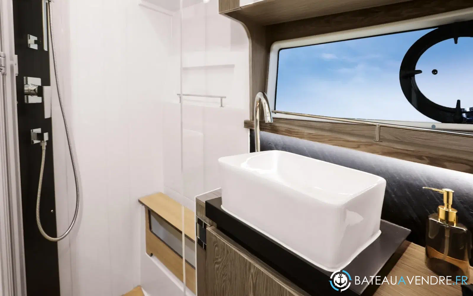slider 15 Sealine F430