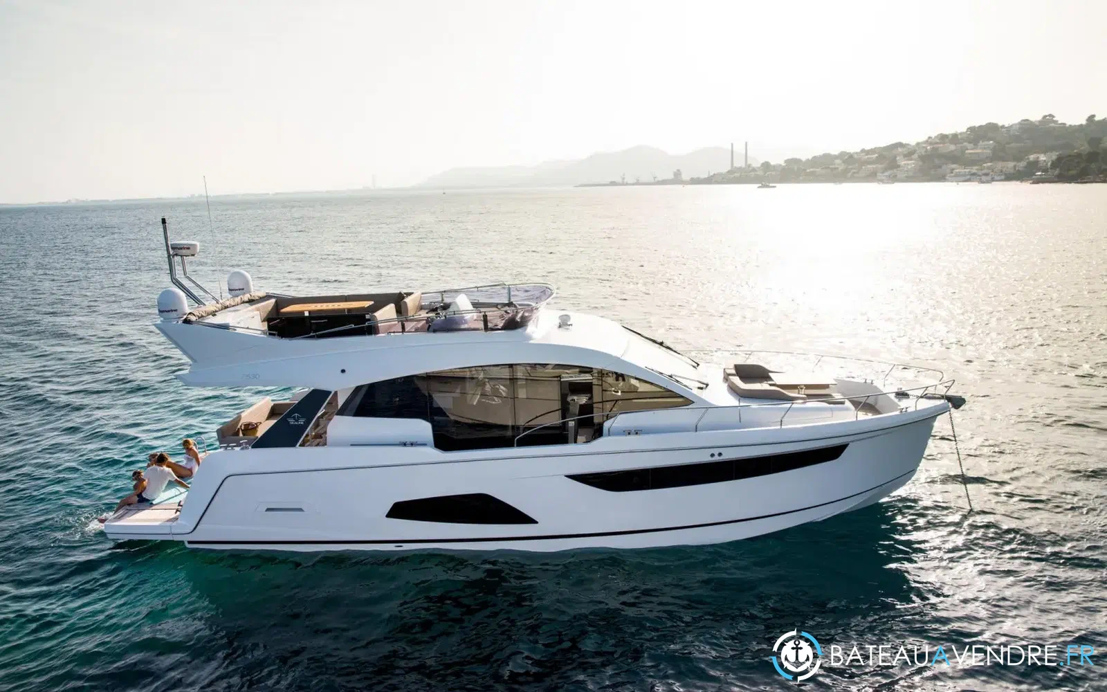 slider 0 Sealine F530