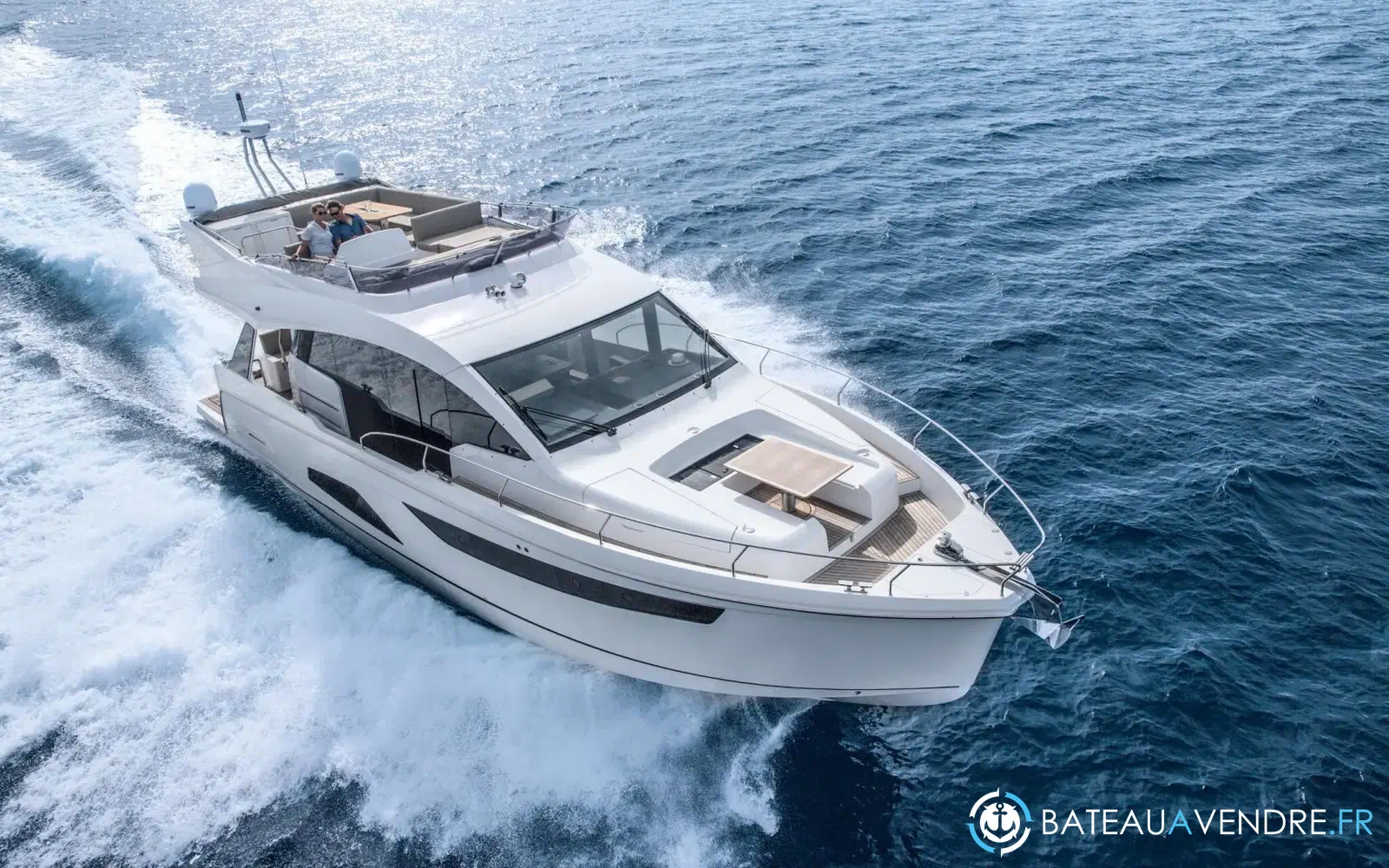 slider 3 Sealine F530