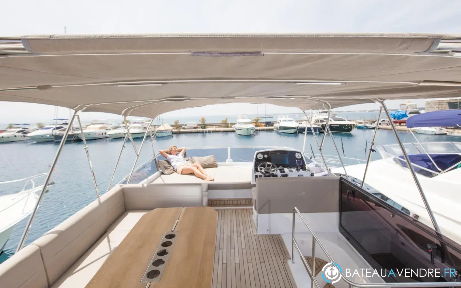 slider 5 Sealine F530