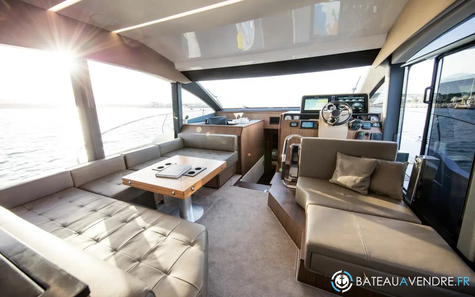 slider 8 Sealine F530