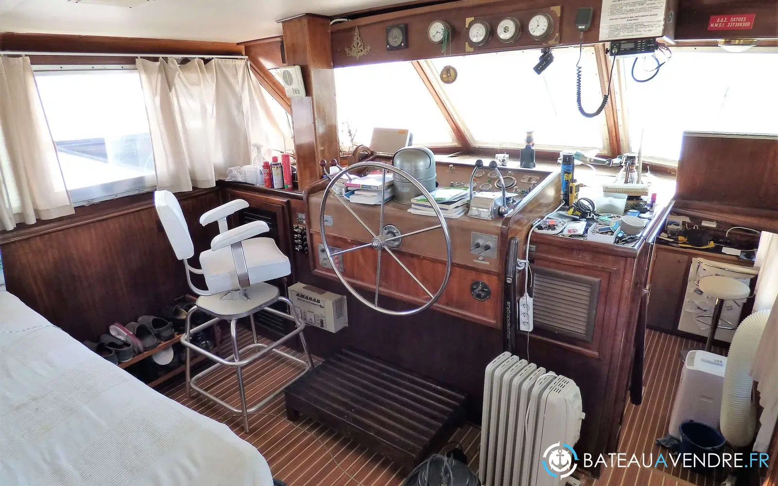 slider 10 Hatteras 58
