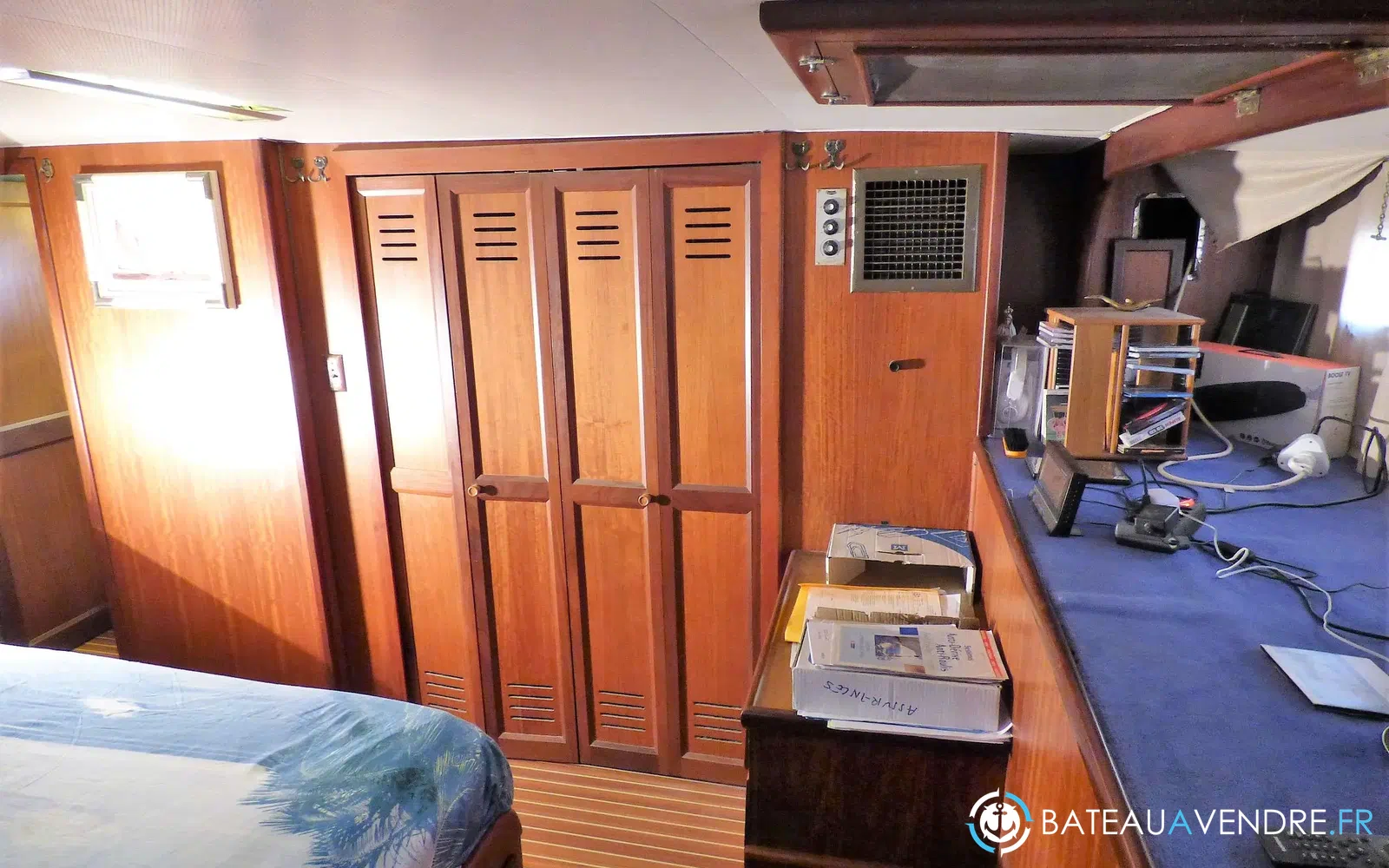 slider 18 Hatteras 58