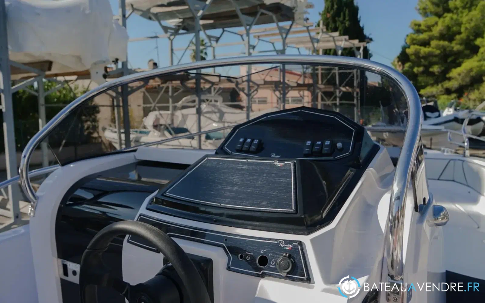 slider 11 Ranieri Voyager 21 S