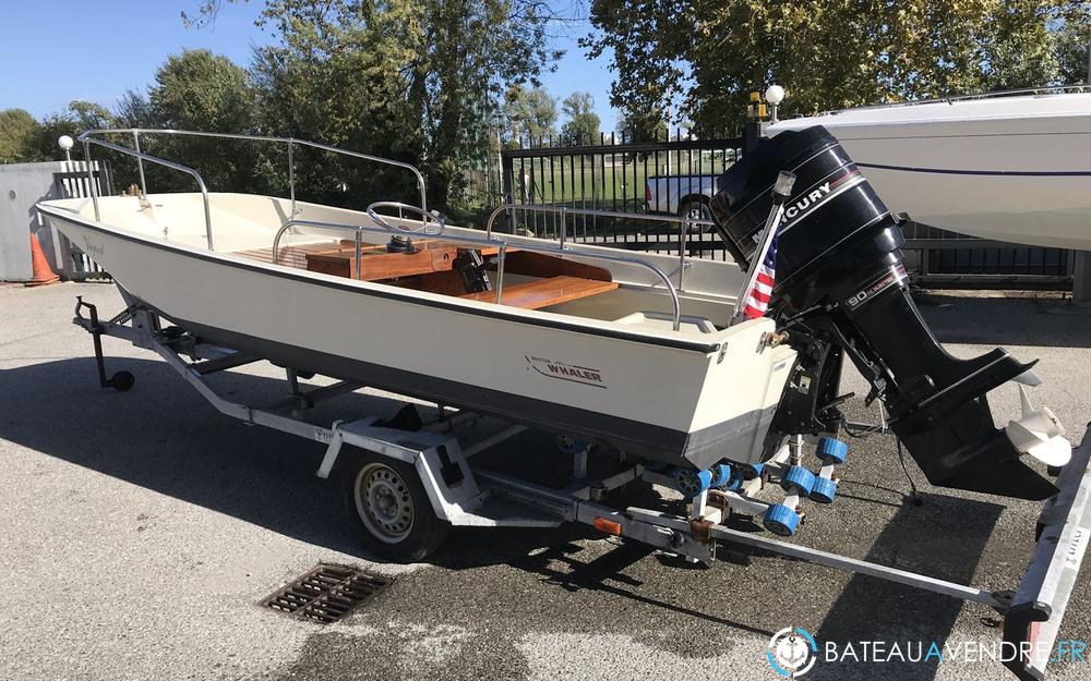 Boston Whaler 17 exterieur photo de présentation