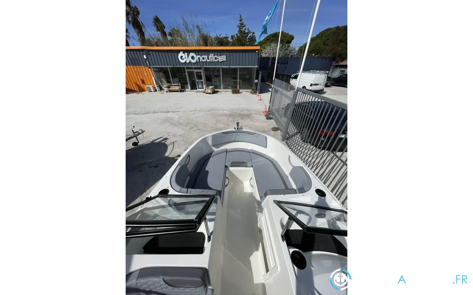 slider 3 Bayliner Element M17