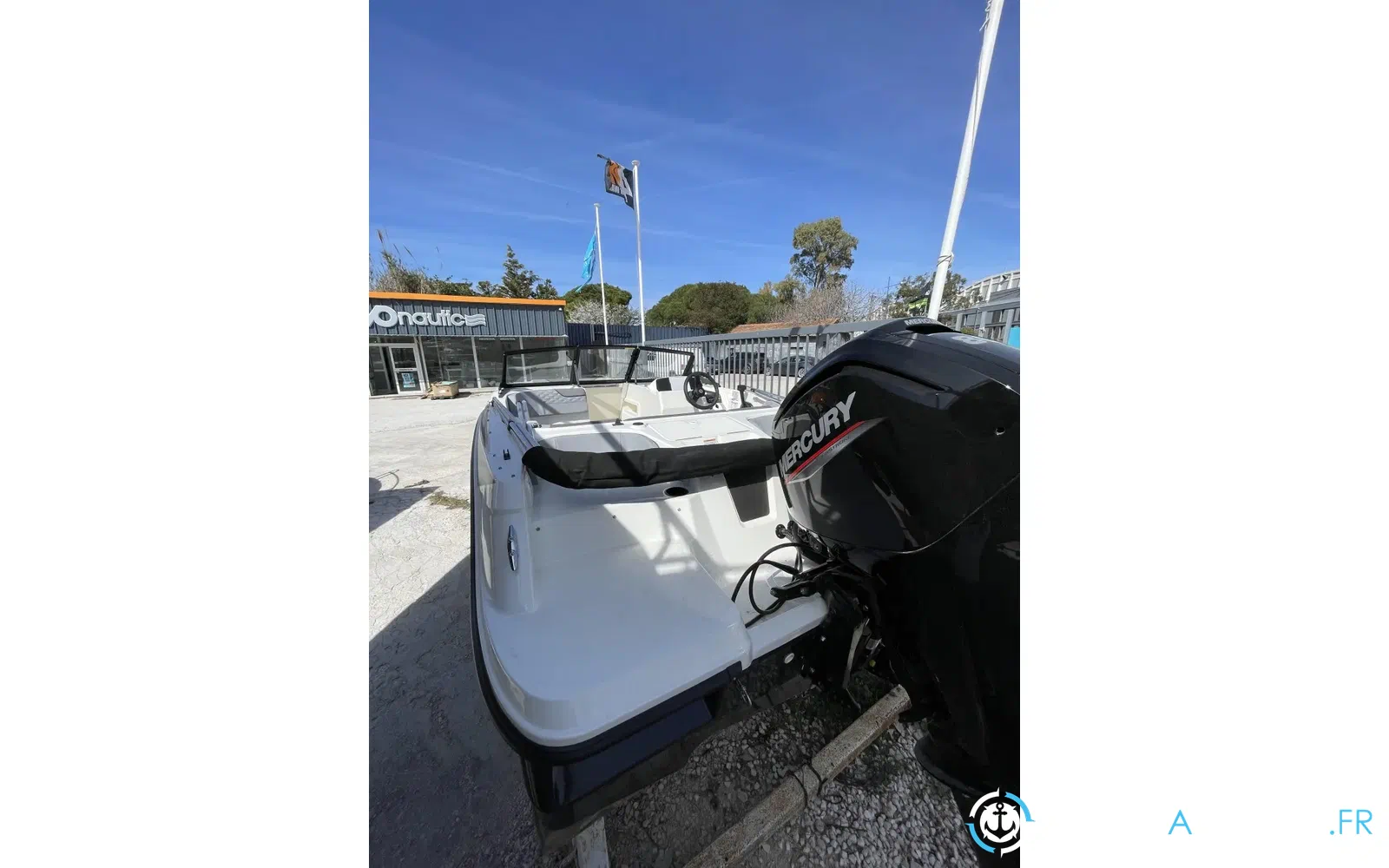 slider 4 Bayliner Element M17