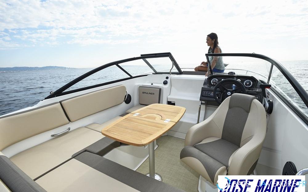 Bayliner VR5 Cuddy OB interieur photo 2